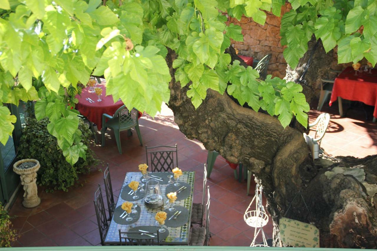 Hotel Le Provencal Aups Exterior foto