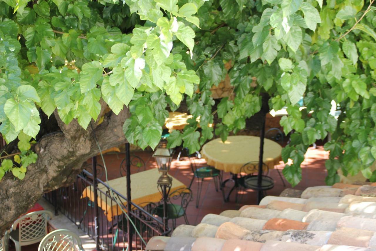Hotel Le Provencal Aups Exterior foto